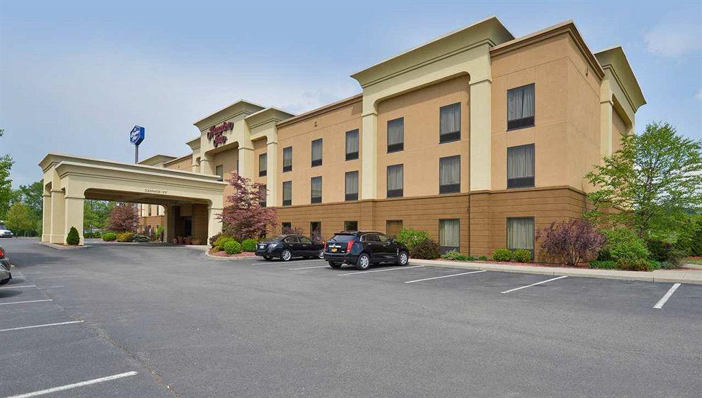 Hampton Inn Cortland Exterior photo