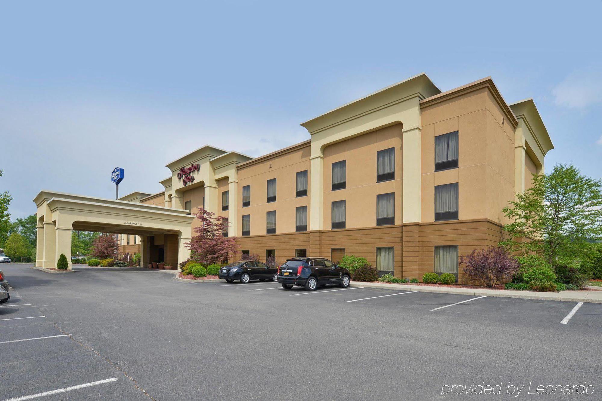 Hampton Inn Cortland Exterior photo