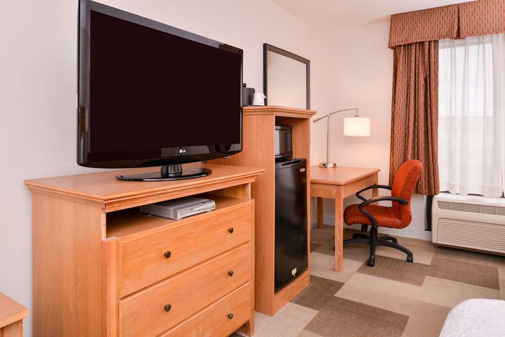 Hampton Inn Cortland Room photo